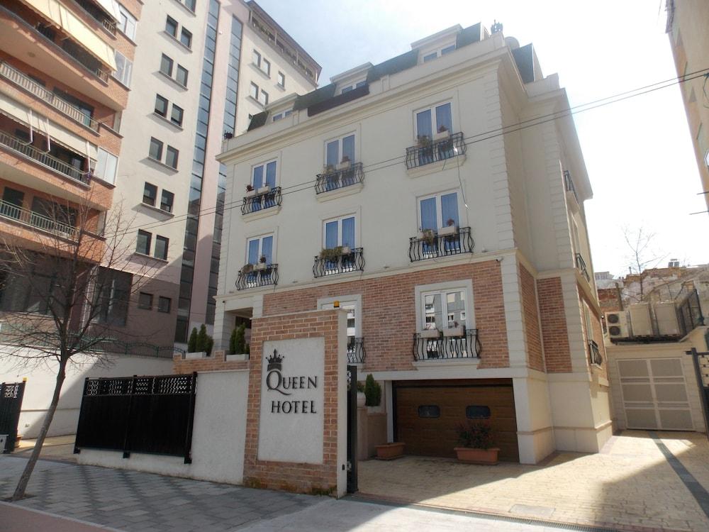 Hotel Queen Selita e Vogel Bagian luar foto