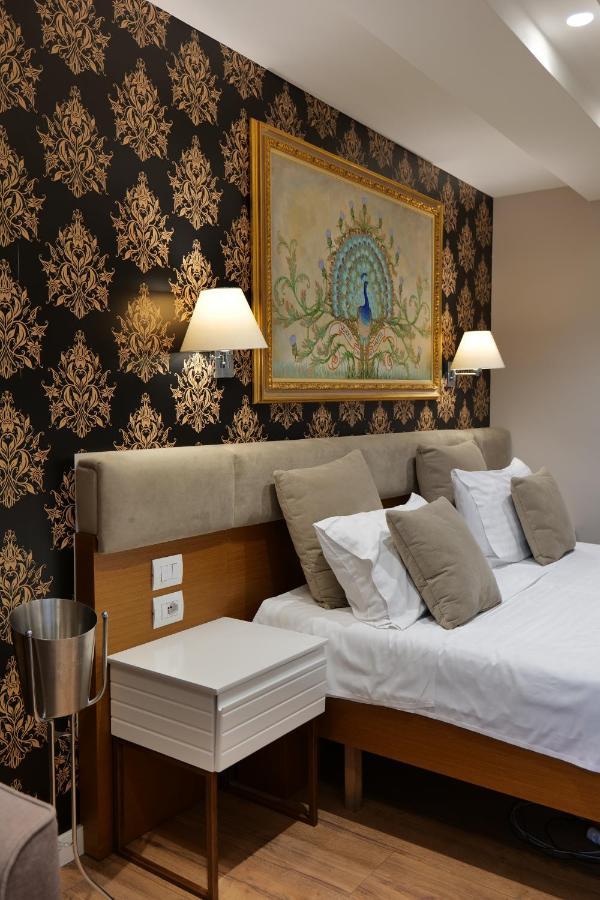 Hotel Queen Selita e Vogel Bagian luar foto