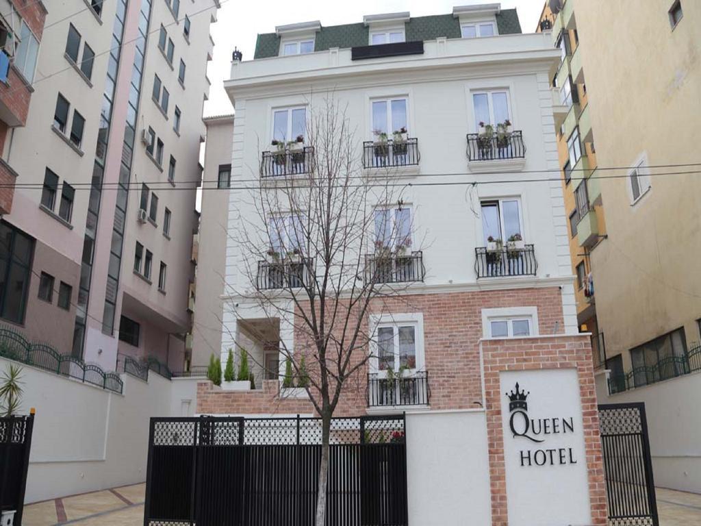 Hotel Queen Selita e Vogel Bagian luar foto
